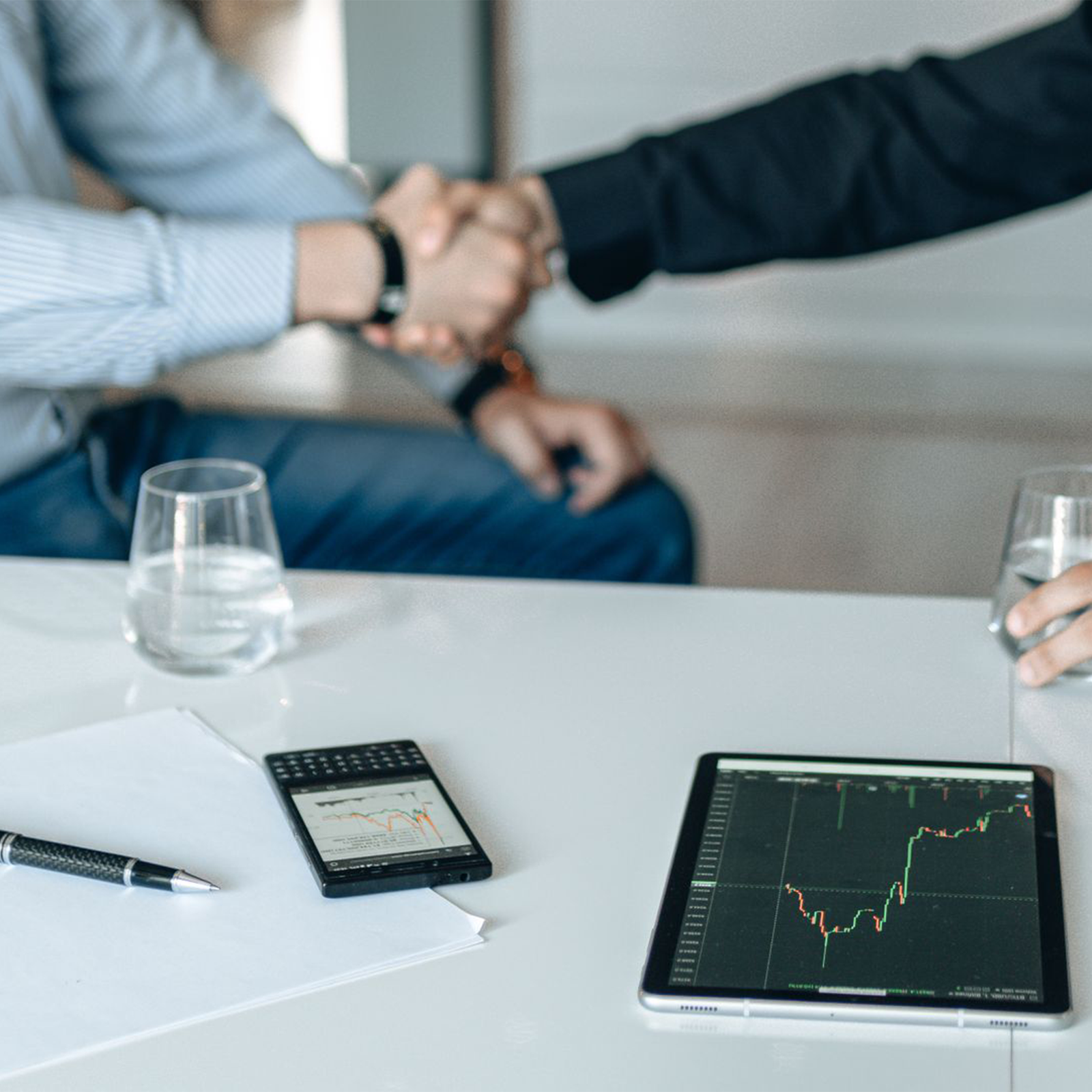 The Benefits and Drawbacks of B2B E-Commerce